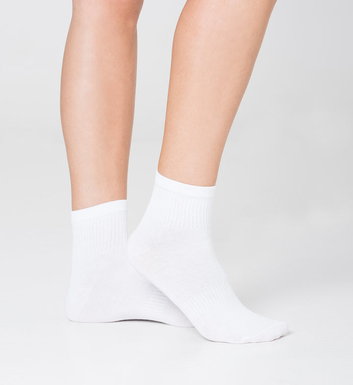 Lot de 3 chaussettes de sport anti-odeurs pour femmes, blanches